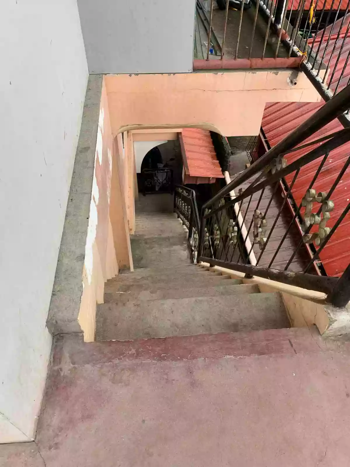 3 Storey Boarding House For Sale — Boarding House in Dumaguete City, Negros Oriental, Philippines — Photo 5