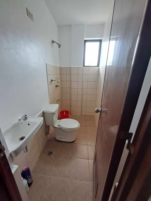 Open photo 13 of 16 — 4BR gated house and lot for REN