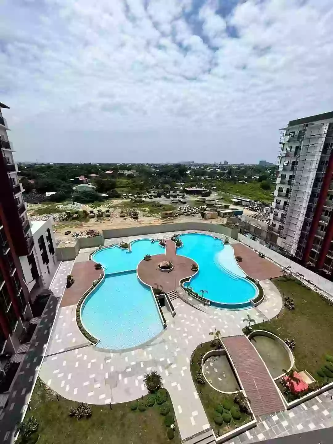 Rush Sale/Assume One BR Condo with Parking at Primeworld District Mactan — 1 Bedroom in Lapu Lapu City, Cebu — Photo 4