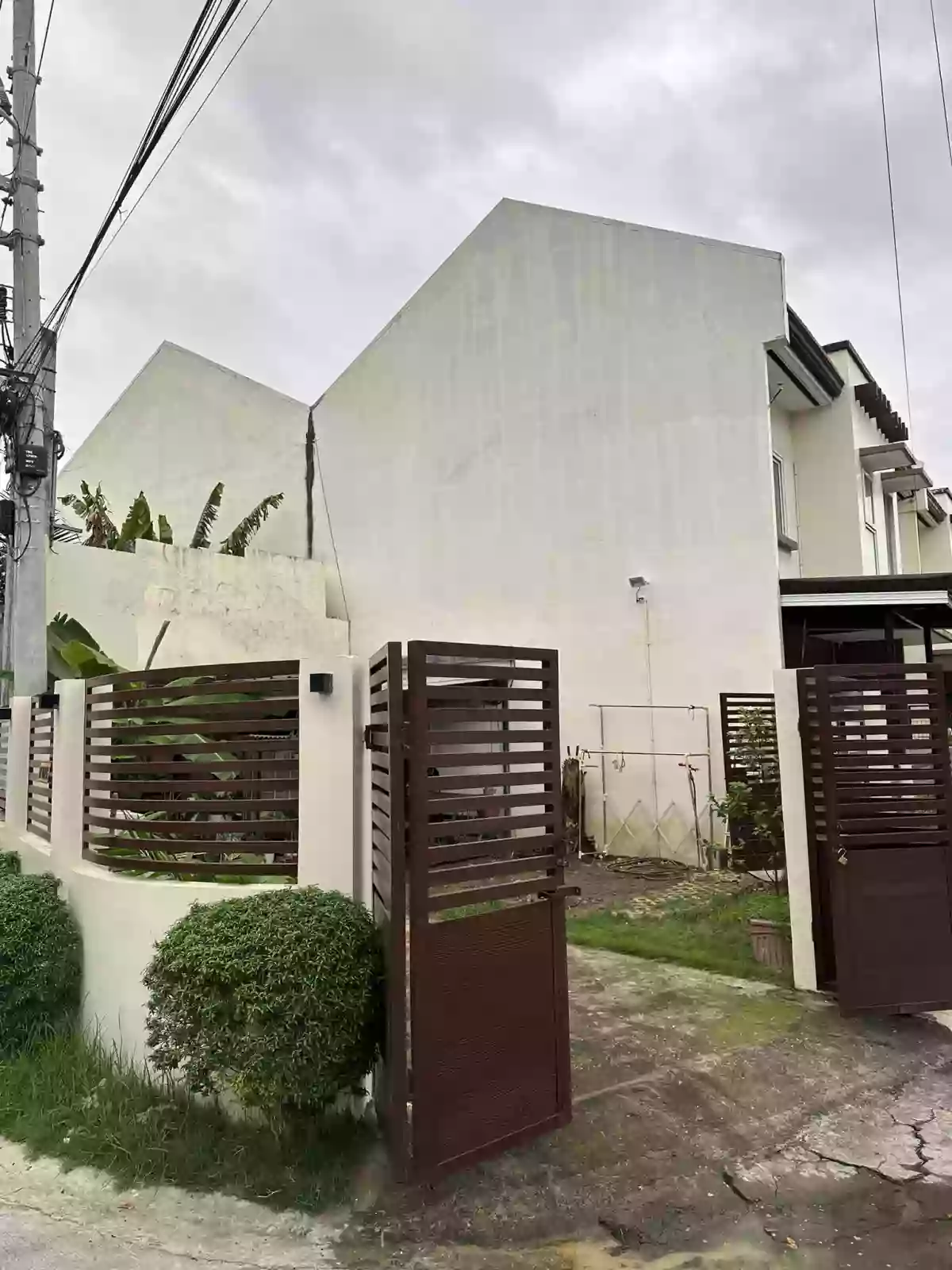 2 Bedroom Unit — Townhouse in Cebu, Philippines — Photo 2