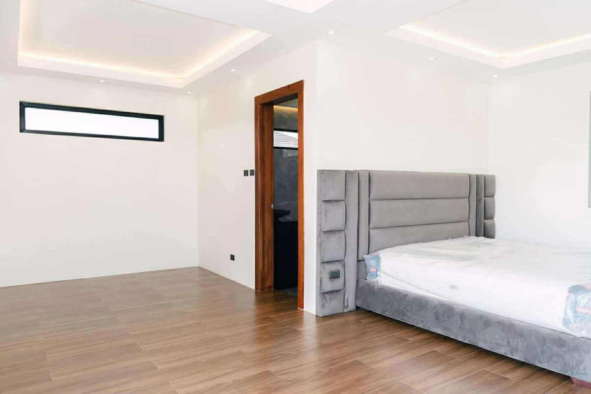 Open photo 14 of 14 — FOR SALE: Modern 4BR Home with Luxury Finishes