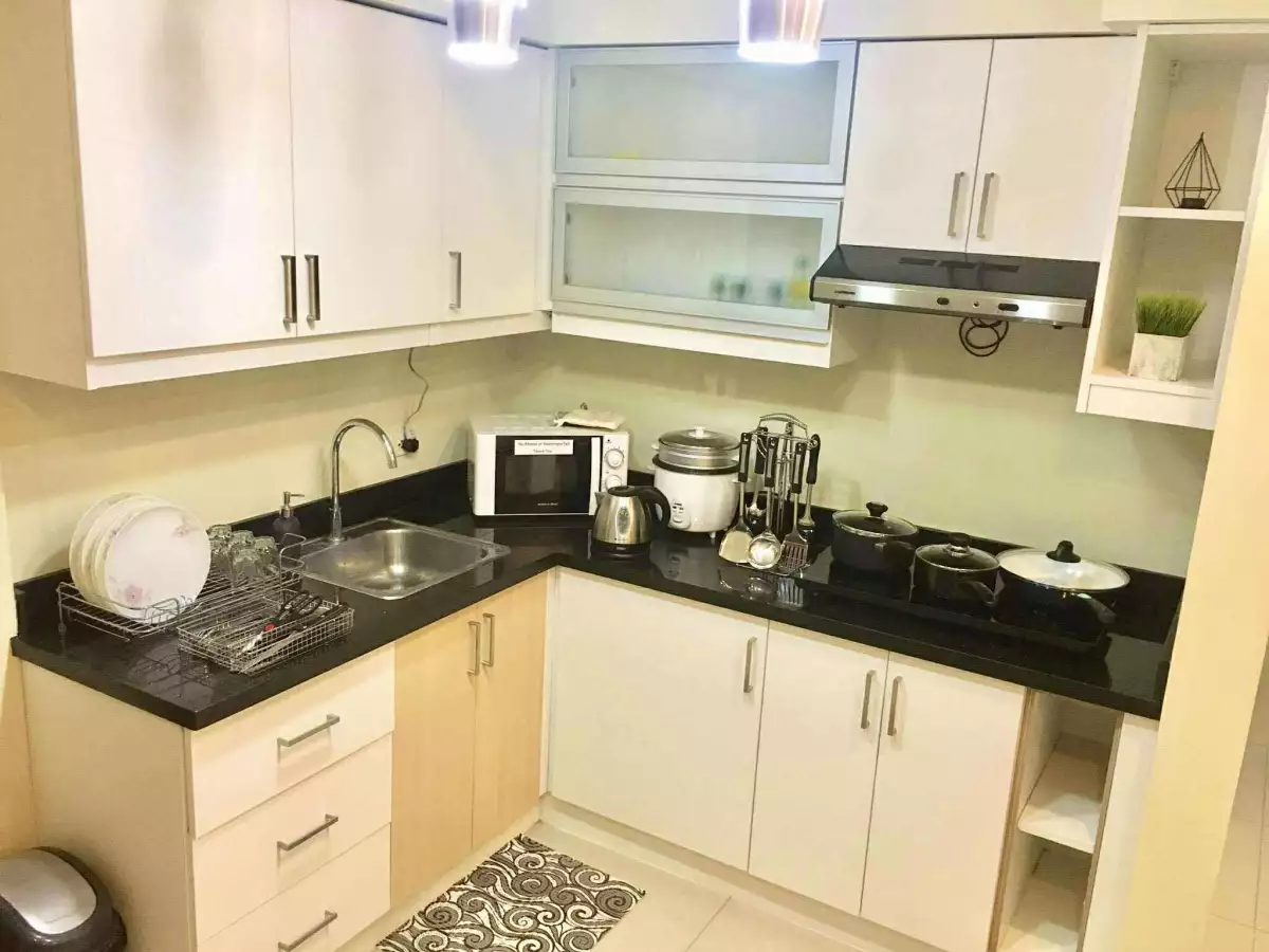 For Sale 2 Bedroom Unit at Horizons 101 — 2 Bedrooms in Cogon Ramos, Cebu City, Cebu — Photo 2