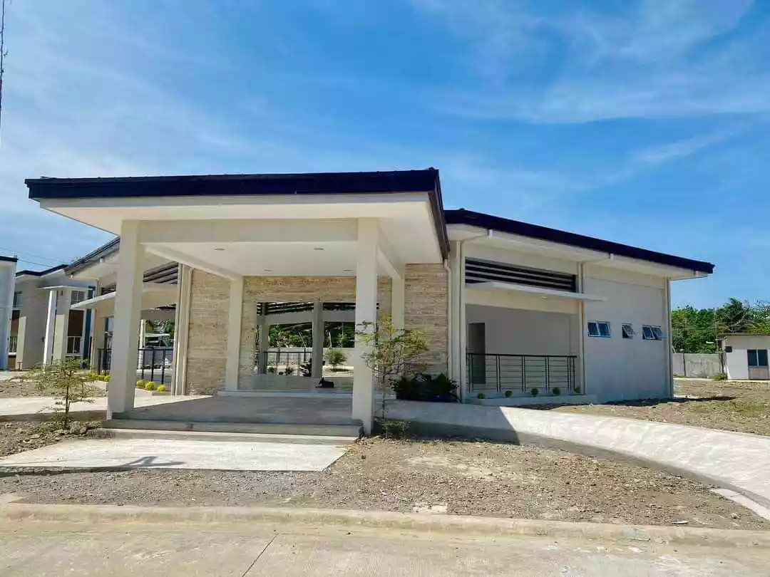 Casa Rufina South — House and Lot in Bago City — Photo 5