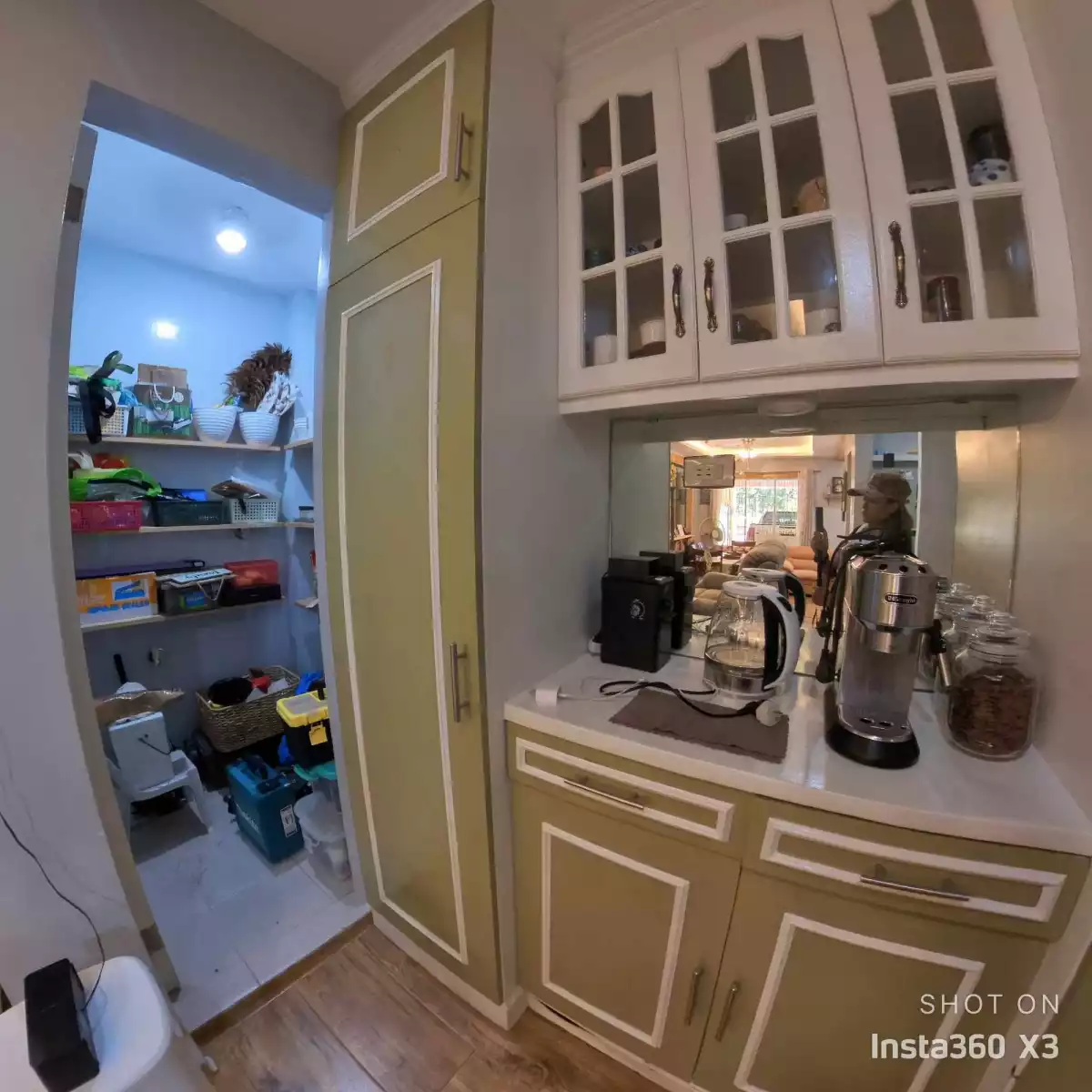 Open photo 11 of 23 — APARTMENT 3 DOORS RUSH FOR SALE