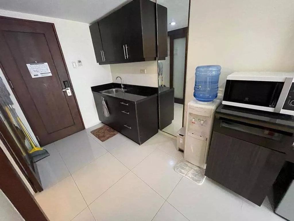 Cityscape Tower - Compact Studio with Balcony — Studio in Mandaue City, Philippines — Photo 6