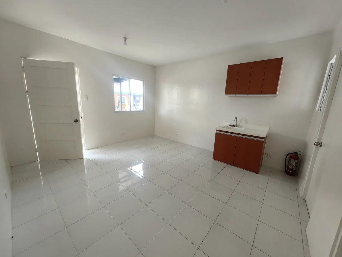 TOWNHOUSE FOR RENT IN GARDEN BLOOM SOUTH — Townhouse in Upper Pakigne Rd, Minglanilla, Cebu — Photo 3