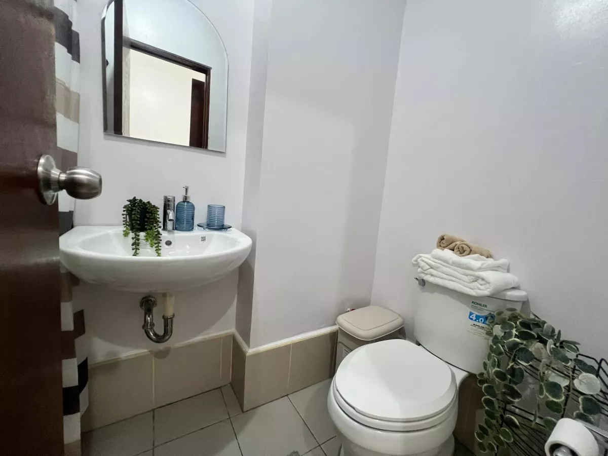 Casamira Towers Mandaue Studio Unit For Sale Big Savings from Current Price — Studio in Mandaue City — Photo 6