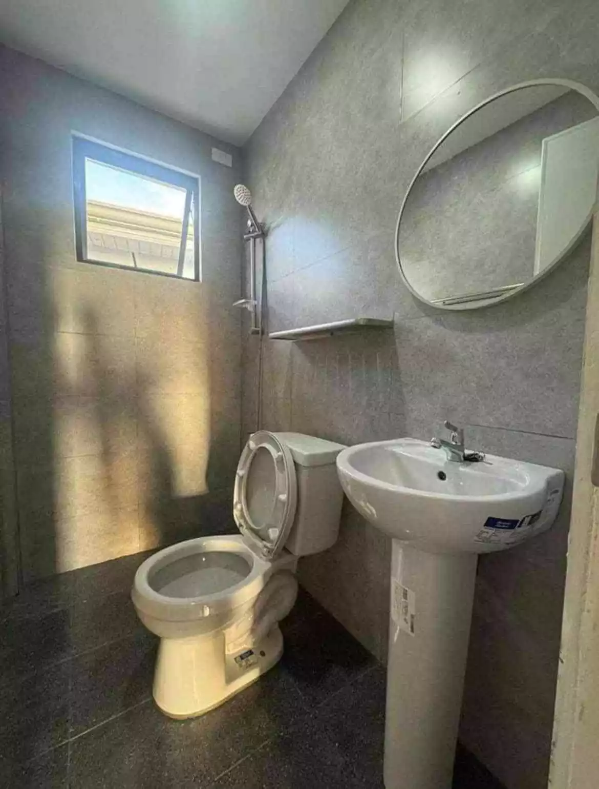HOUSE AND LOT FOR SALE IN PACIFIC GRAND VILLAS — House and Lot in Lemon Street, Lapu-Lapu City, Cebu — Photo 6