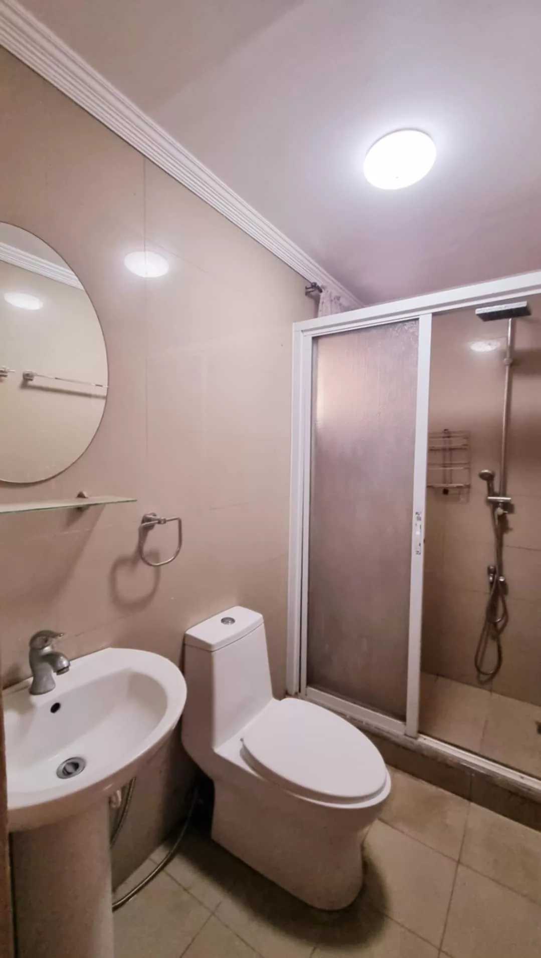 Open photo 13 of 22 — For Sale House and Lot in Executive Parkview Village