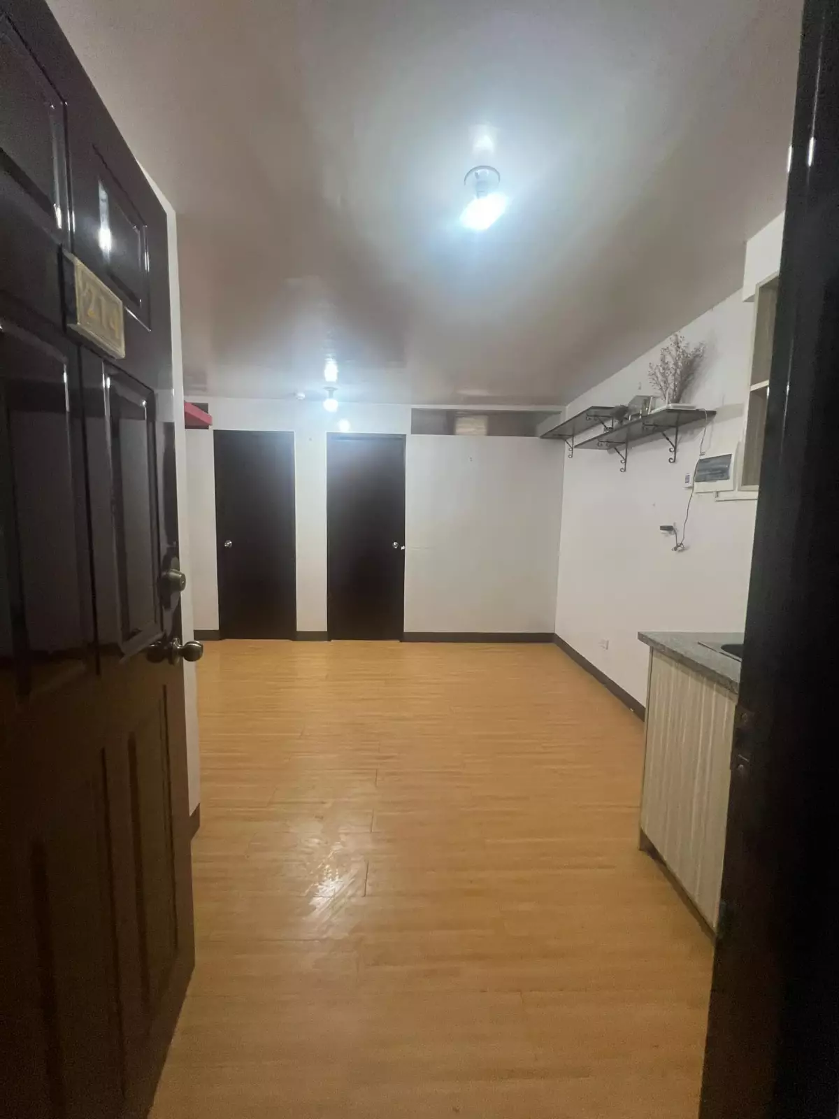 FOR RENT 2 BEDROOM CONDO UNIT WITH BALCONY