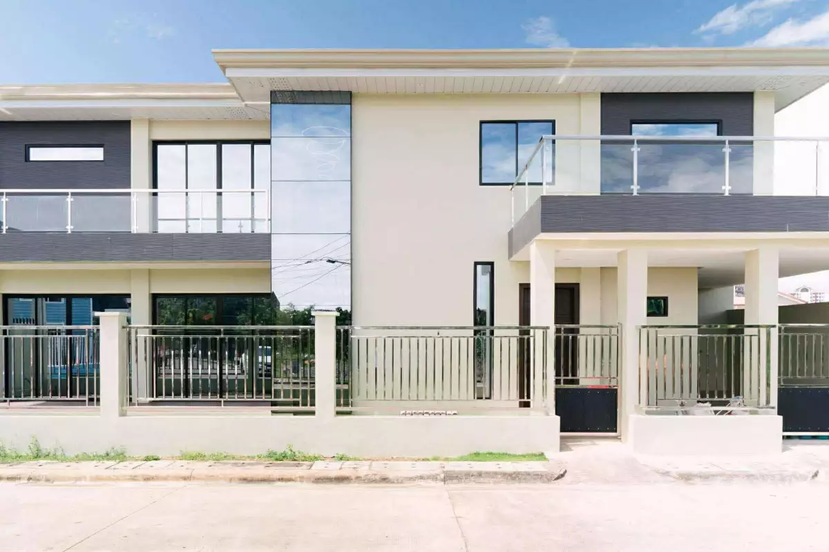 FOR SALE: Modern 4BR Home with Luxury Finishes — House and Lot in M.L. Quezon National Highway, Lapu-Lapu, Cebu — Photo 2