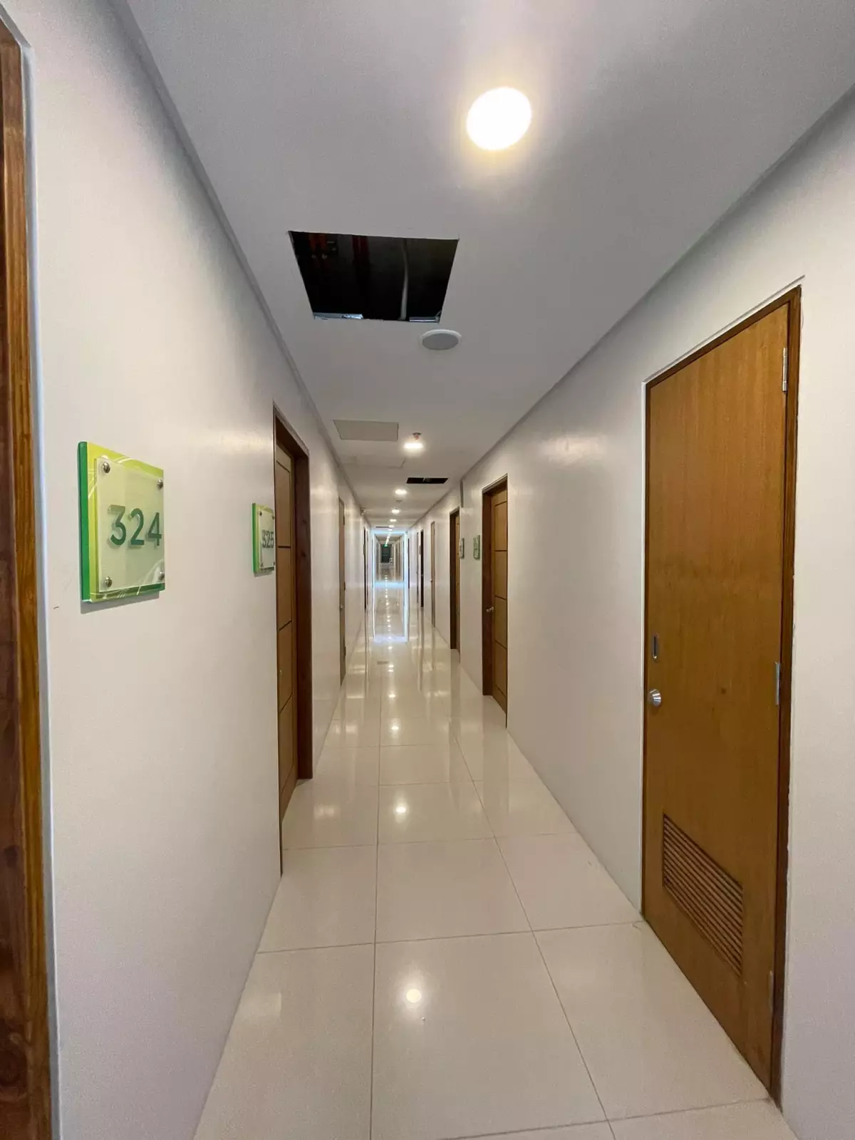 • Mesatierra Garden Residences - Your own personal paradise located at the heart of the city. — Studio in Ignacio Villamor Street, Bajada, Davao City — Photo 5