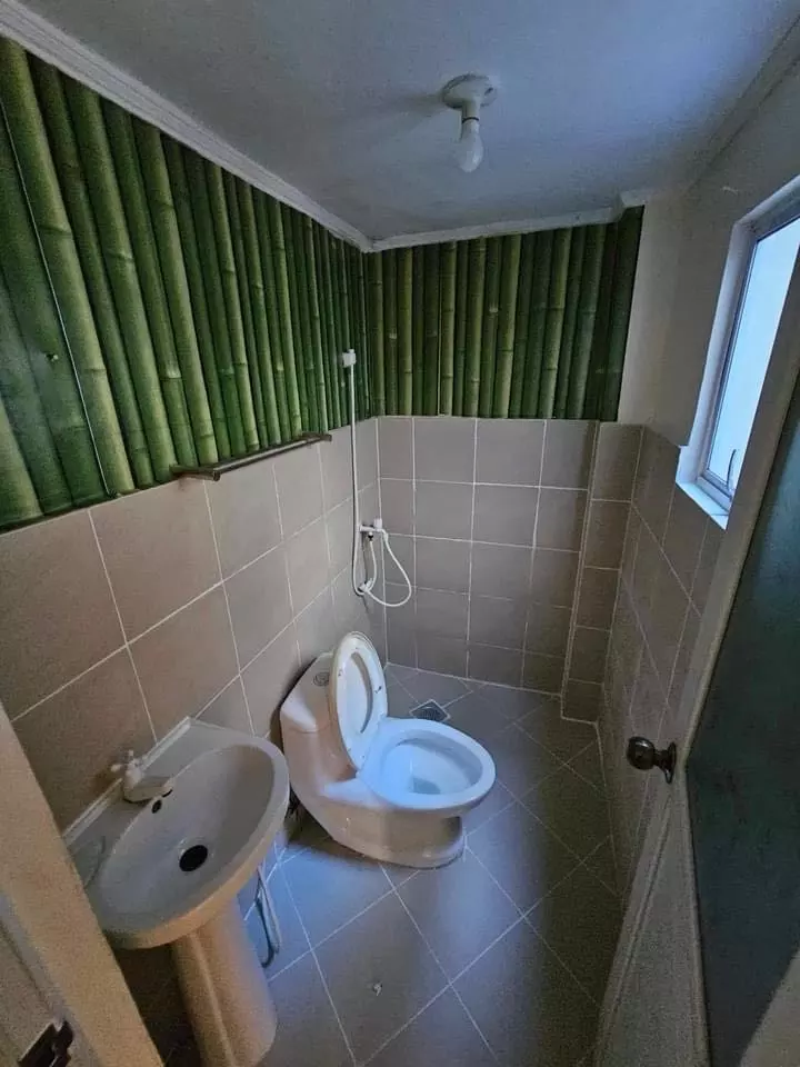 HOUSE AND LOT FOR SALE AT REDWOOD TAYUD CONSOLATION