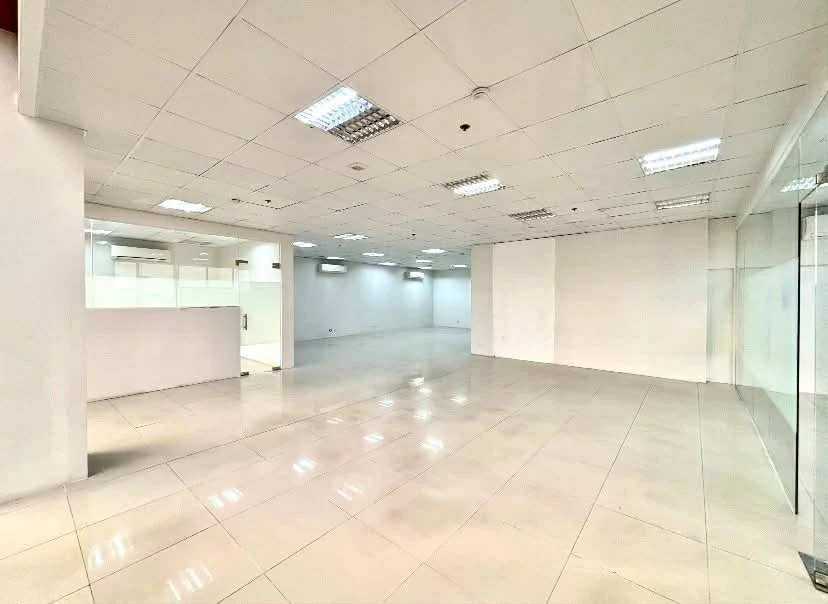 175.89 Sqm. Office Space For Rent In AS Fortuna — Office in Mandaue, Cebu, Philippines — Photo 3