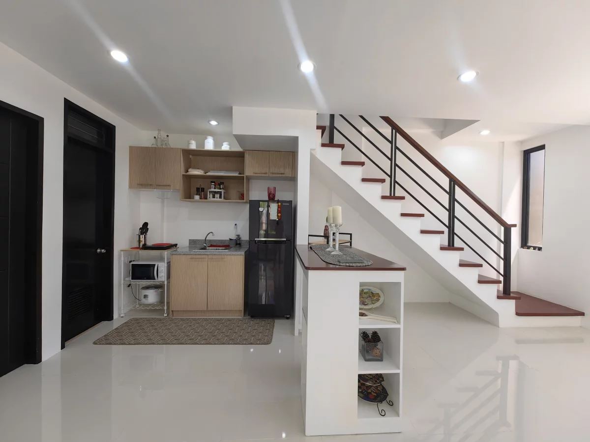 DUPLEX HOUSE & LOT SEMI FURNISH IN MINGLANILLA HIGHLANDS — House and Lot in Minglanilla, Cebu, Philippines — Photo 4