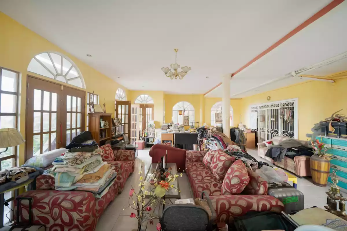 Rush sale 4 storey house and lot with seaview in Talisay City — House and Lot in Cebu, Philippines — Photo 2