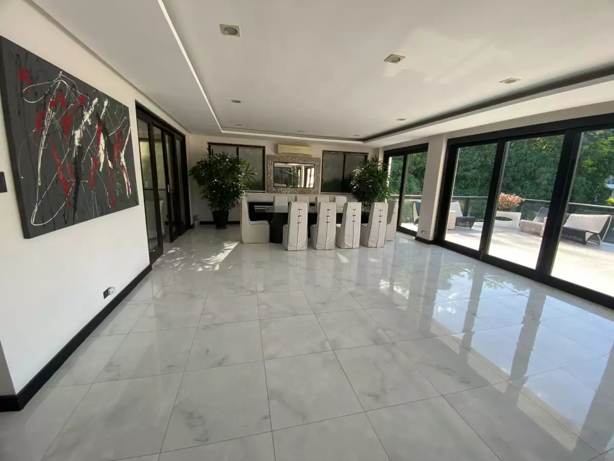Open photo 39 of 61 — Maria Luisa House for Sale