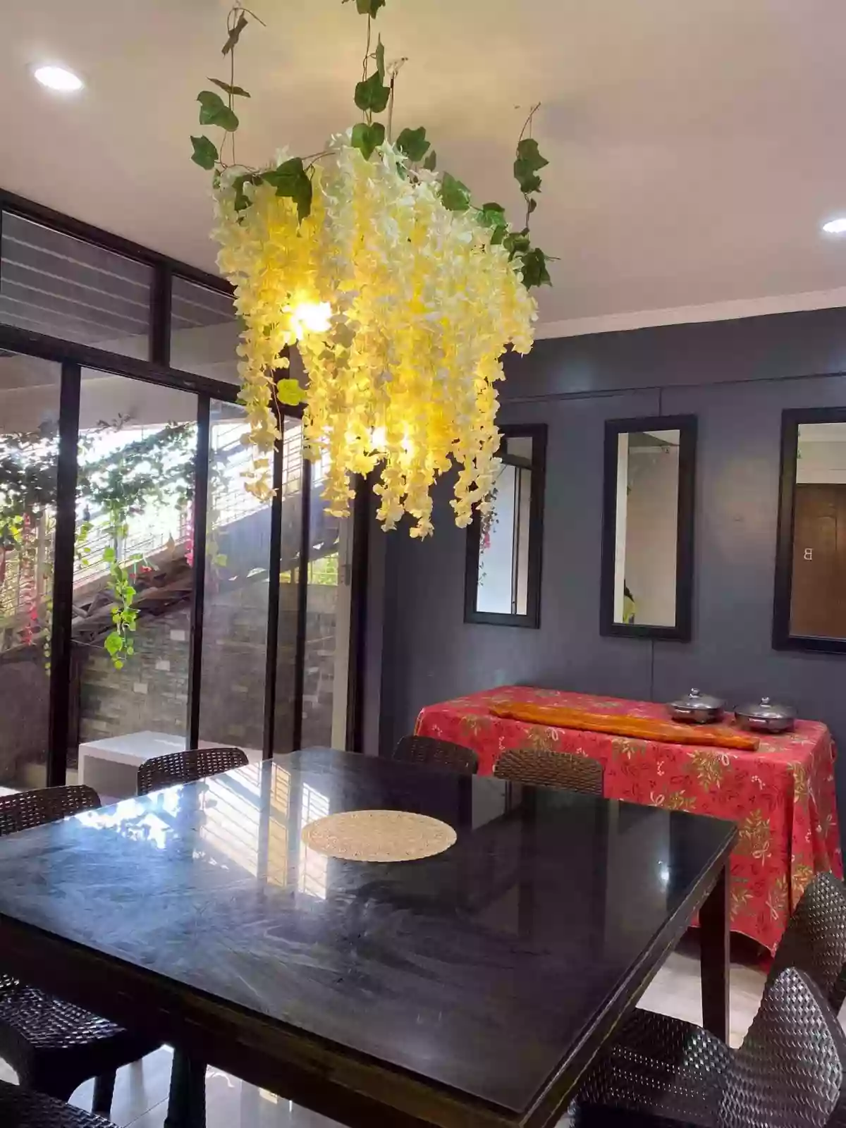 2 STOREY HOUSE WITH 3 CAR PARK IN TISA CEBU CITY — House and Lot in Cebu City, Cebu, Philippines — Photo 4