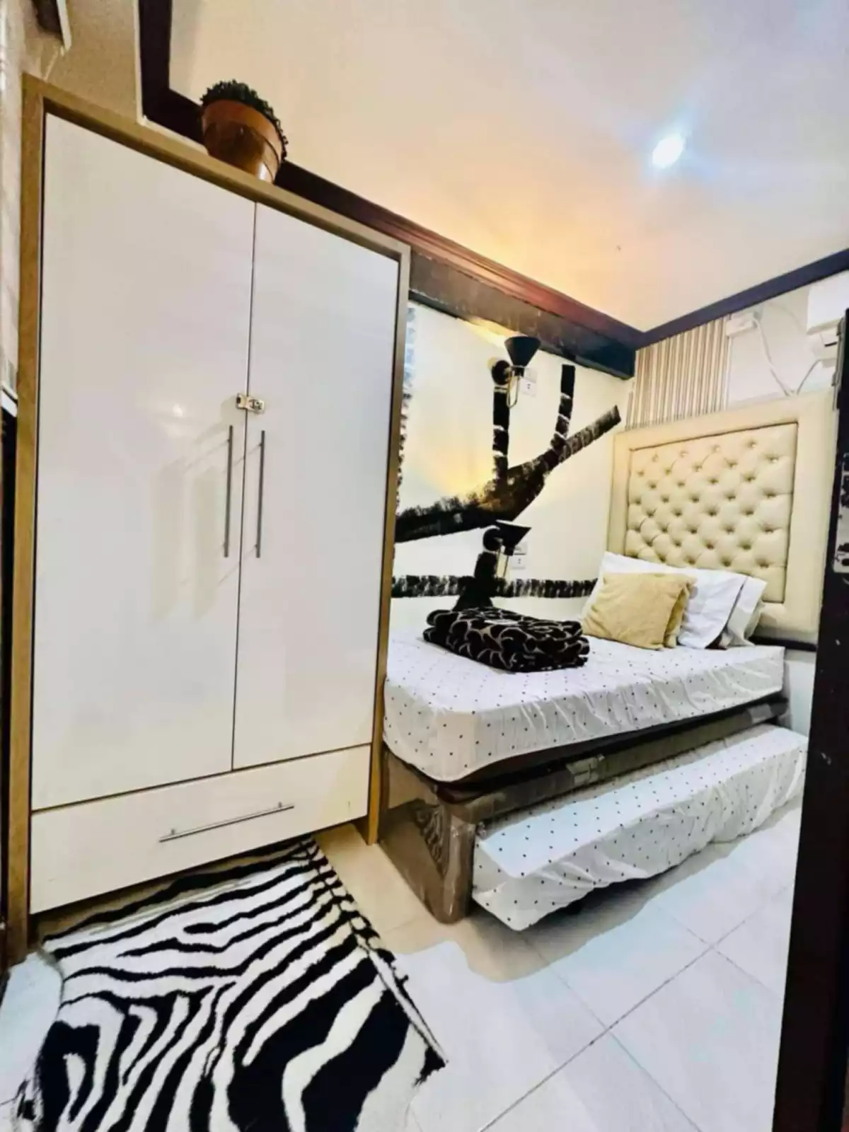 CONDO FOR SALE AT MACTAN OISES GARDENS — 2 Bedrooms in Cebu — Photo 6
