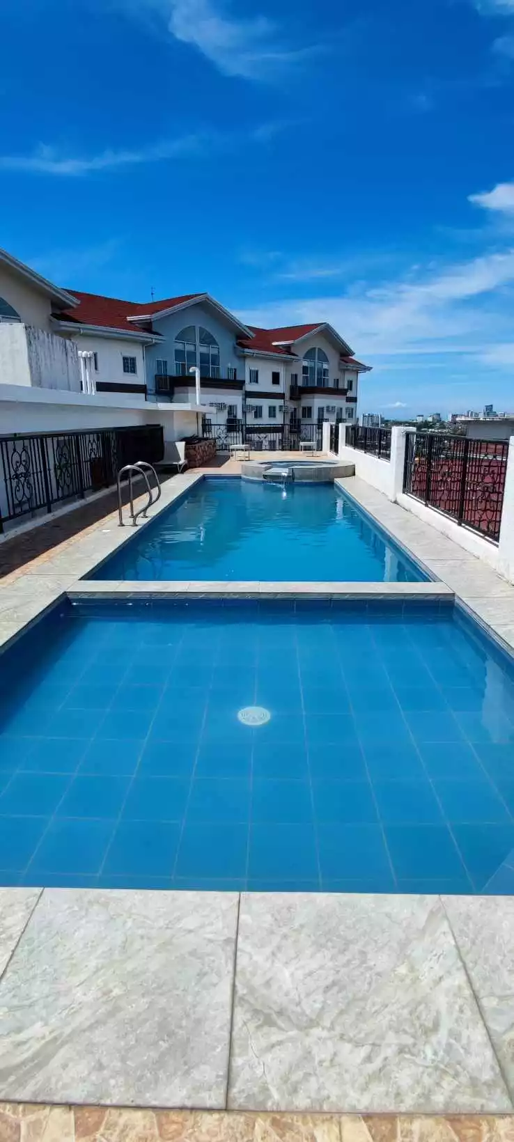 2 BR with Parking — 2 Bedrooms in Cebu City, Central Visayas, Philippines — Photo 6