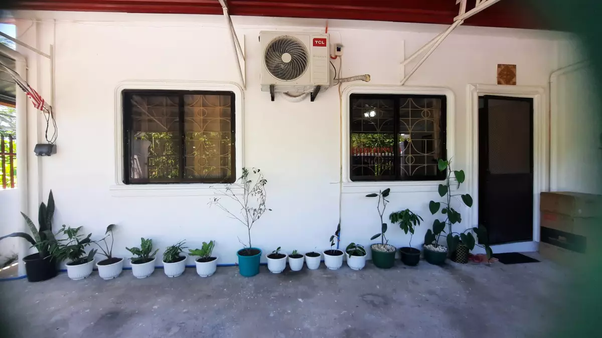 House and Lot with 2 Loft type Studio Units — House and Lot in Dumaguete, Negros Oriental, Philippines — Photo 4