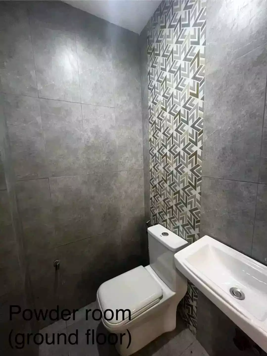 3 BEDROOM HOUSE FOR RENT NEAR MACTAN NEWTOWN 26K/MONTH — Apartment in Lapu-Lapu, Cebu, Philippines — Photo 5