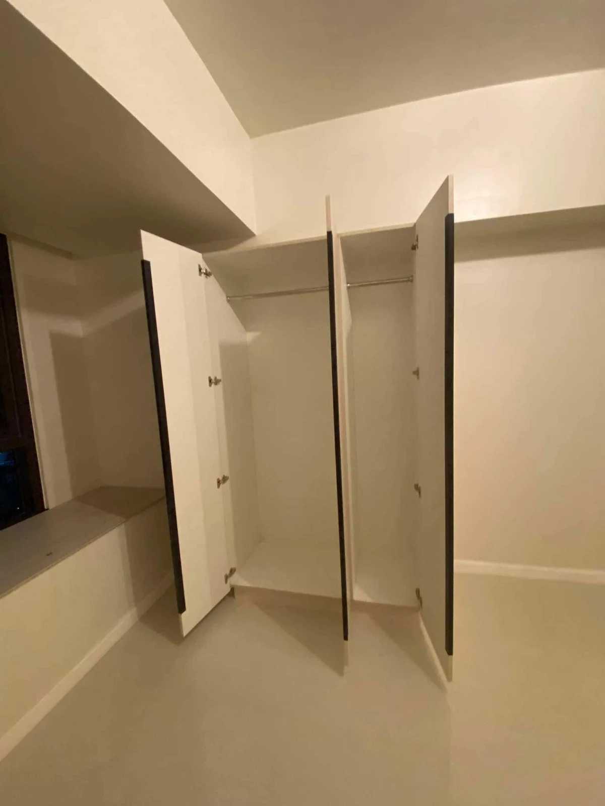 MANDANI BAY SUITES STUDIO UNIT SEAVIEW FOR SALE — Studio in F.E. Zuellig Avenue, Mandaue City, Philippines — Photo 4