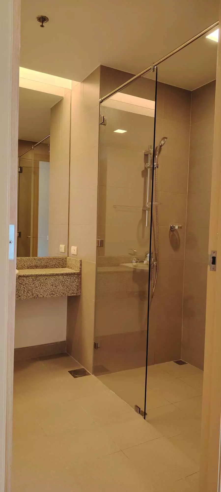 Open photo 11 of 20 — FOR SALE