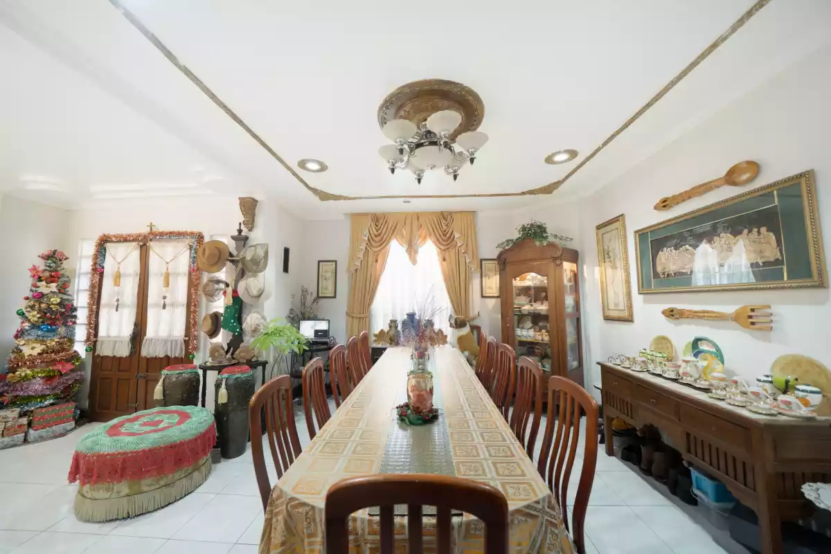 Open photo 17 of 23 — Rush sale 4 storey house and lot with seaview in Talisay City