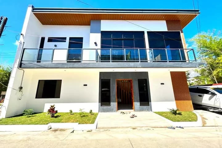 HOUSE AND LOT FOR SALE