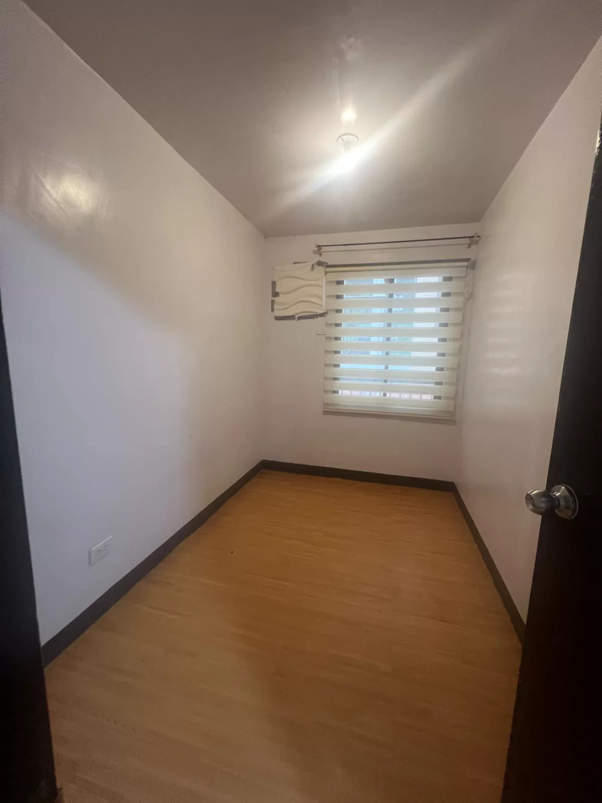 FOR RENT 2 BEDROOM CONDO UNIT WITH BALCONY — 2 Bedrooms in Naya Road, Cebu City, Central Visayas — Photo 6