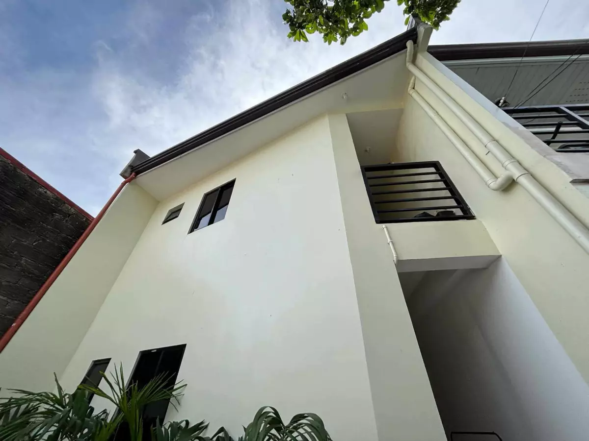 House and lot for sale with separate Apartment building in Cebu City