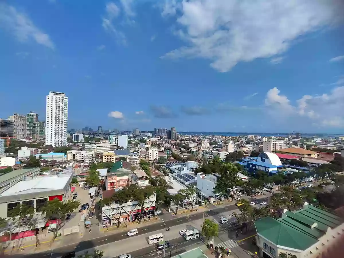 Open photo 12 of 13 — Studio Unit w/ Balcony facing Osmeña Blvd for sale