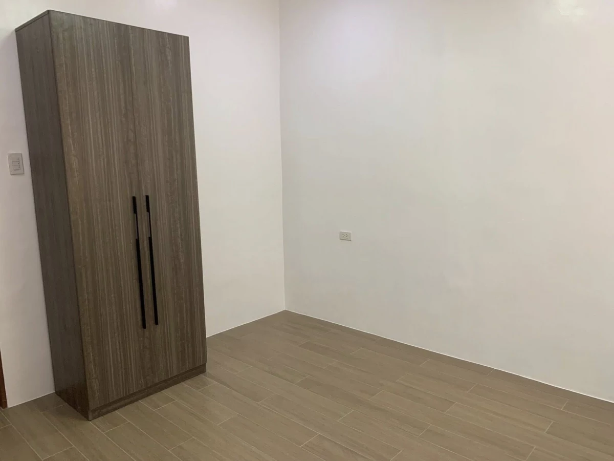 Open photo 18 of 20 — Bungalow House FOR RENT in Mabolo 