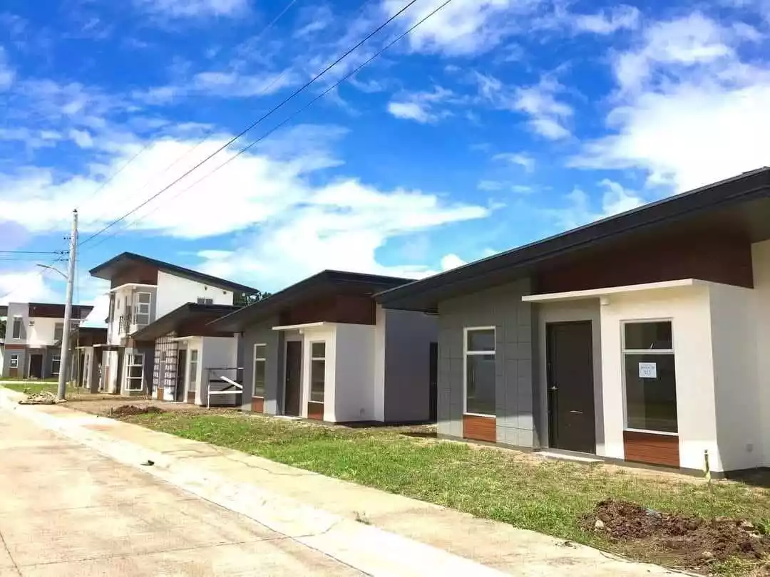 FOR ASSUME: HOUSE & LOT at Velmiro Plains Bacolod (DARA unit) — House and Lot in Burgos Avenue, Bacolod, Negros Occidental — Photo 3