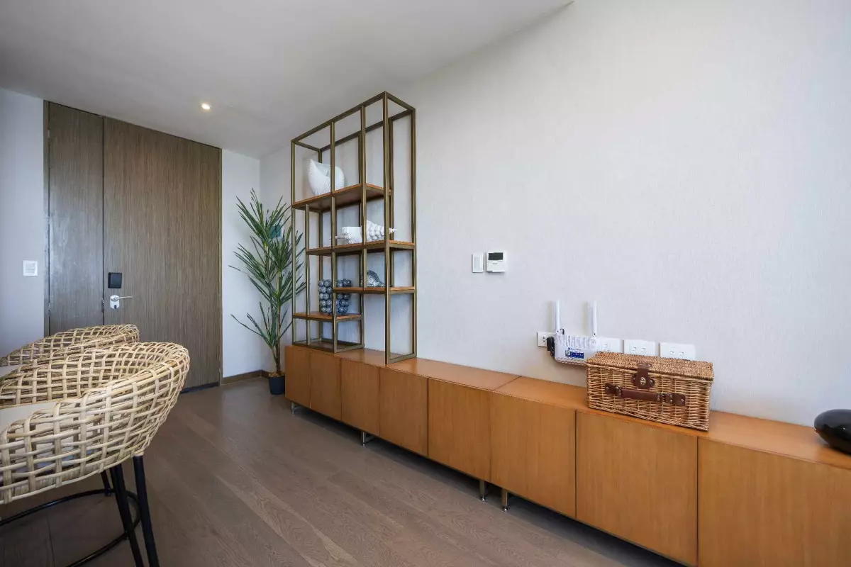 BARGAIN SALE 1BR CONDO AT SHERATON MACTAN — 1 Bedroom in Cebu — Photo 3