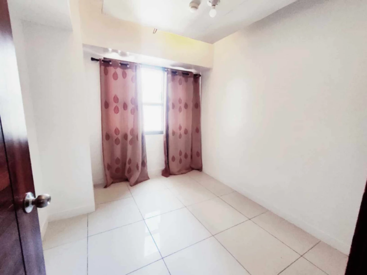 Open photo 11 of 11 — 2 BEDROOM UNIT FOR SALE IN HORIZOPNZ 101 TOWER 2