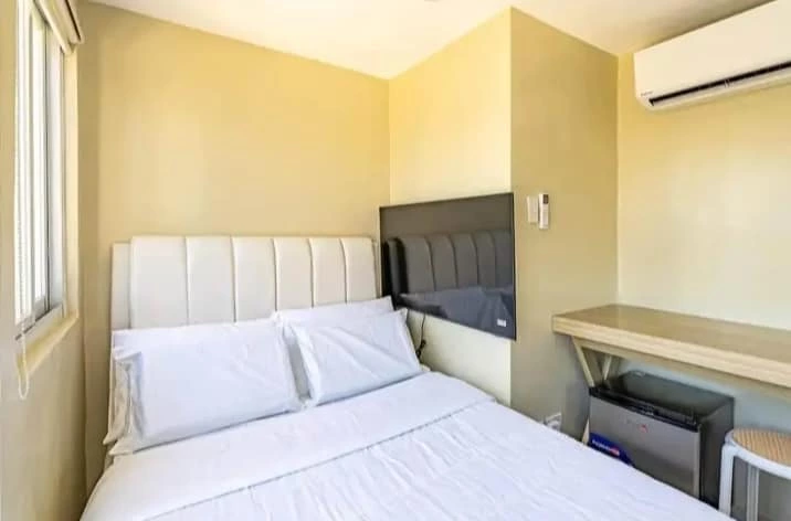 FORSALE BRAND NEW FULLY FURNISHED SEA VIEW CORNER UNIT WITH BALCONY IN CITYSCAPE GRAND TOWER — Studio in Archbishop Reyes Avenue, Cebu City, Cebu — Photo 4