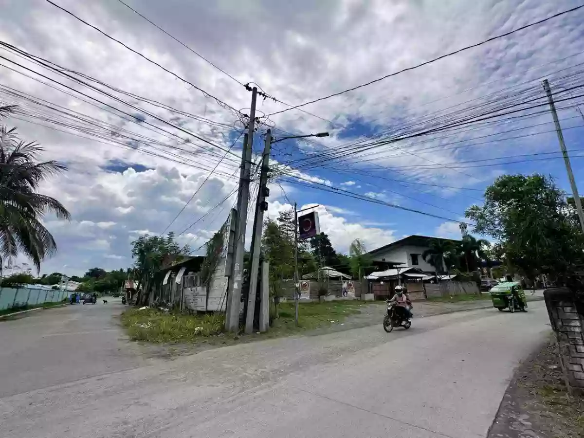 Commercial Property w/ existing Gas Station Business & Commercial Building — Building in Tiongson Street, General Santos City (Dadiangas), South Cotabato — Photo 4