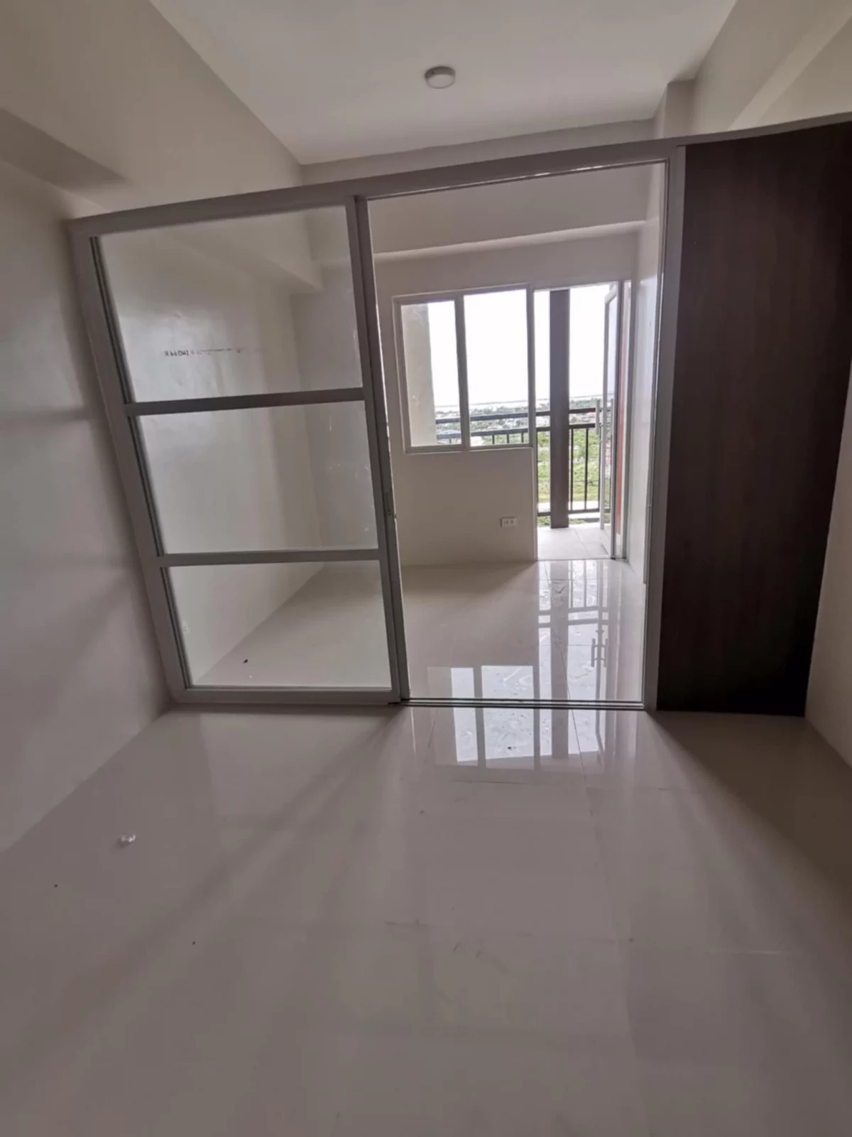 Php475k for Assume Ready for Occupancy Condo Unit in Primeworld District, Agus, Lapu-Lapu City — 1 Bedroom in Lapu Lapu City, Cebu — Photo 3