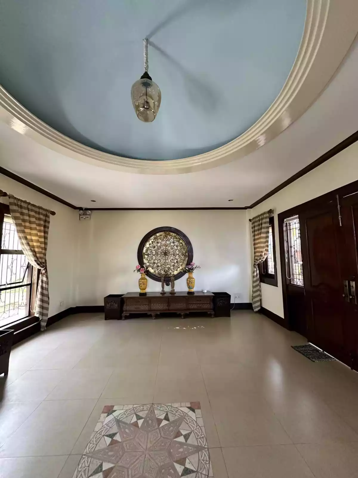 6 BEDROOM MANSION WITH A MILLION DOLLAR VIEW IN VISTA GRANDE — House and Lot in Rio de Janeiro Street, Talisay, Cebu — Photo 4