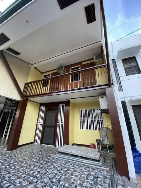 Open photo 12 of 12 — FULLY FURNISHED TOWNHOUSE IN MABOLO