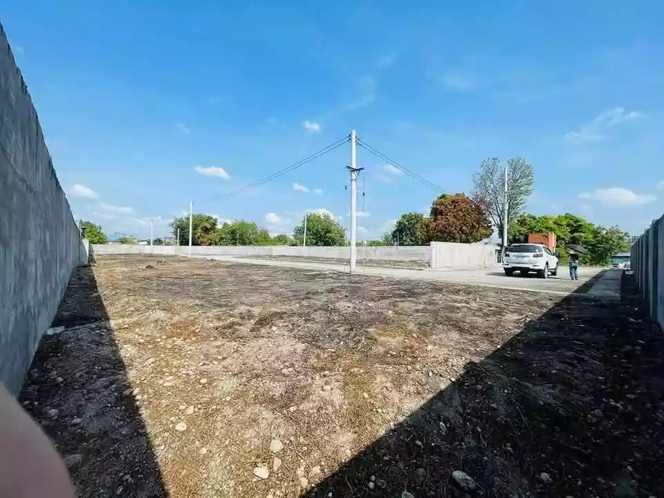 PRIME COMMERCIAL LOT FOR SALE READY FOR MINI SUBDIVISION/RESIDENTIAL PURPOSES OR WAREHOUSE