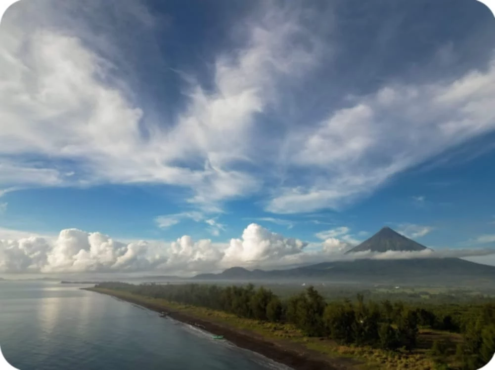 BEACH FRONT — Beach Lot in Malinao, Albay, Philippines — Photo 3