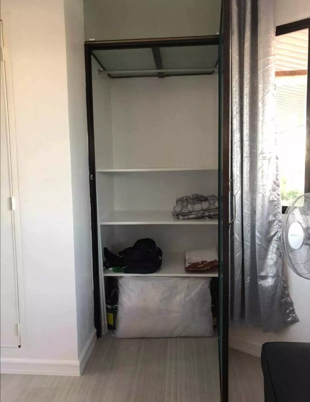 Semi Furnished 1 Bedroom Condo in the heart of Cebu City — 1 Bedroom in Dionisio Jakosalem Street, Cebu City, Cebu — Photo 4