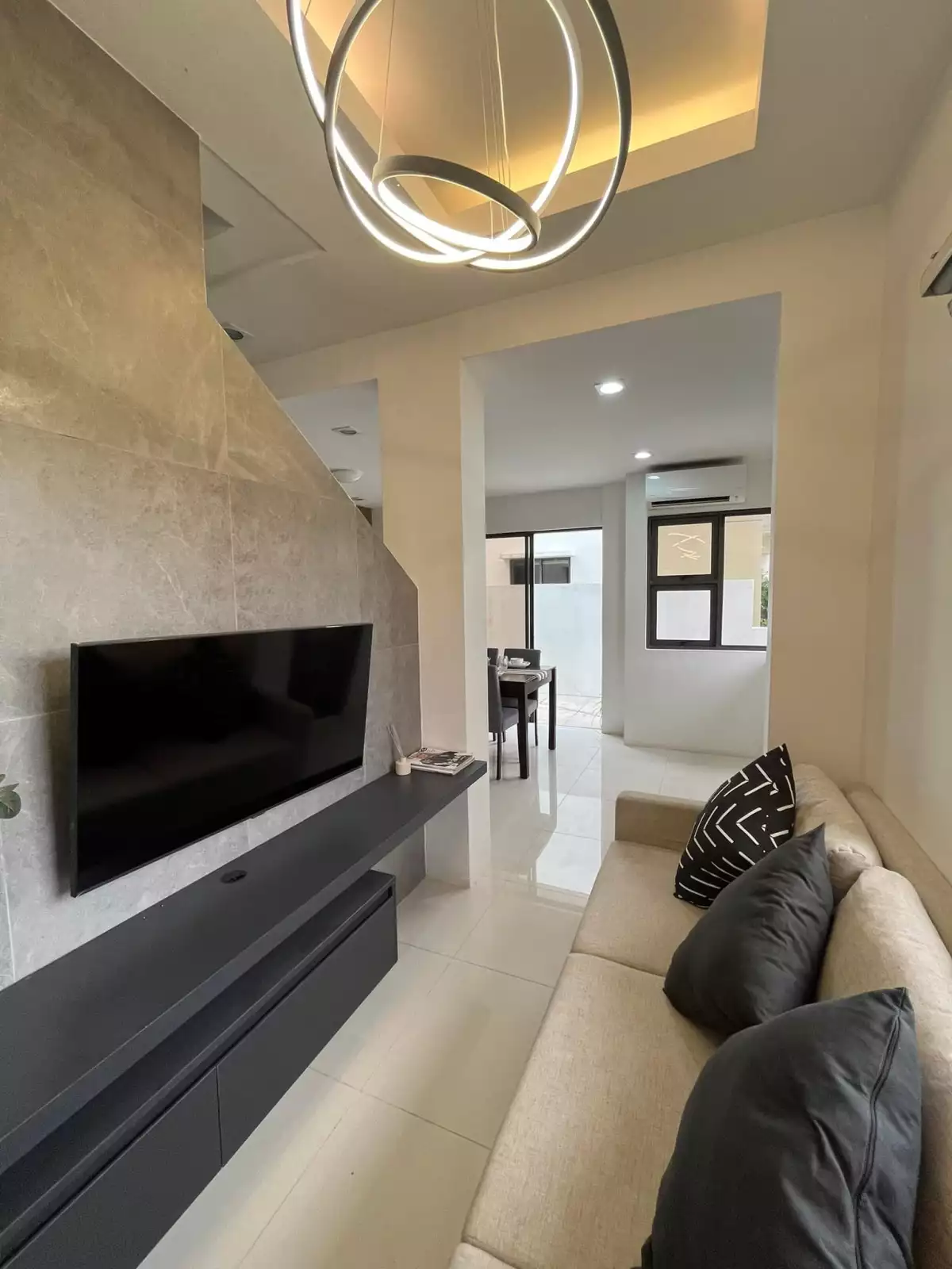 Spacious House and Lot FOR ASSUME at The Preston by Vanderbuilt — House and Lot in Liloan, Cebu, Philippines — Photo 4