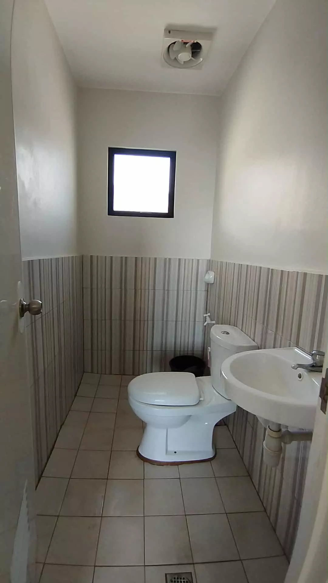 CASA MIRA NAGA TOWNHOUSE — House and Lot in lt 6 casa mira naga — Photo 3