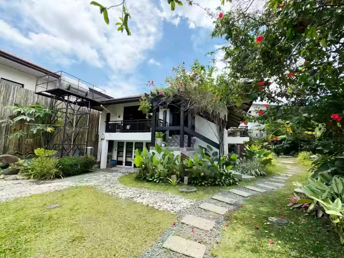 Elegant Modern Industrial Home For Sale  in Tagaytay City — House and Lot in Tagaytay, Cavite, Philippines — Photo 4