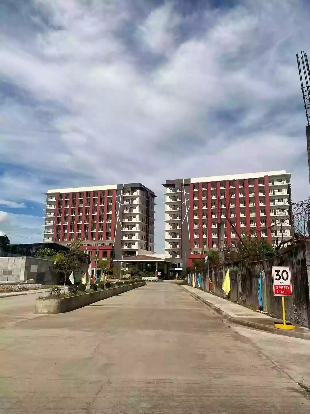 For Assume One BR Condo in Primeworld District Mactan - Agus, Lapu-lapu City — 1 Bedroom in Lapu Lapu City, Cebu — Photo 3