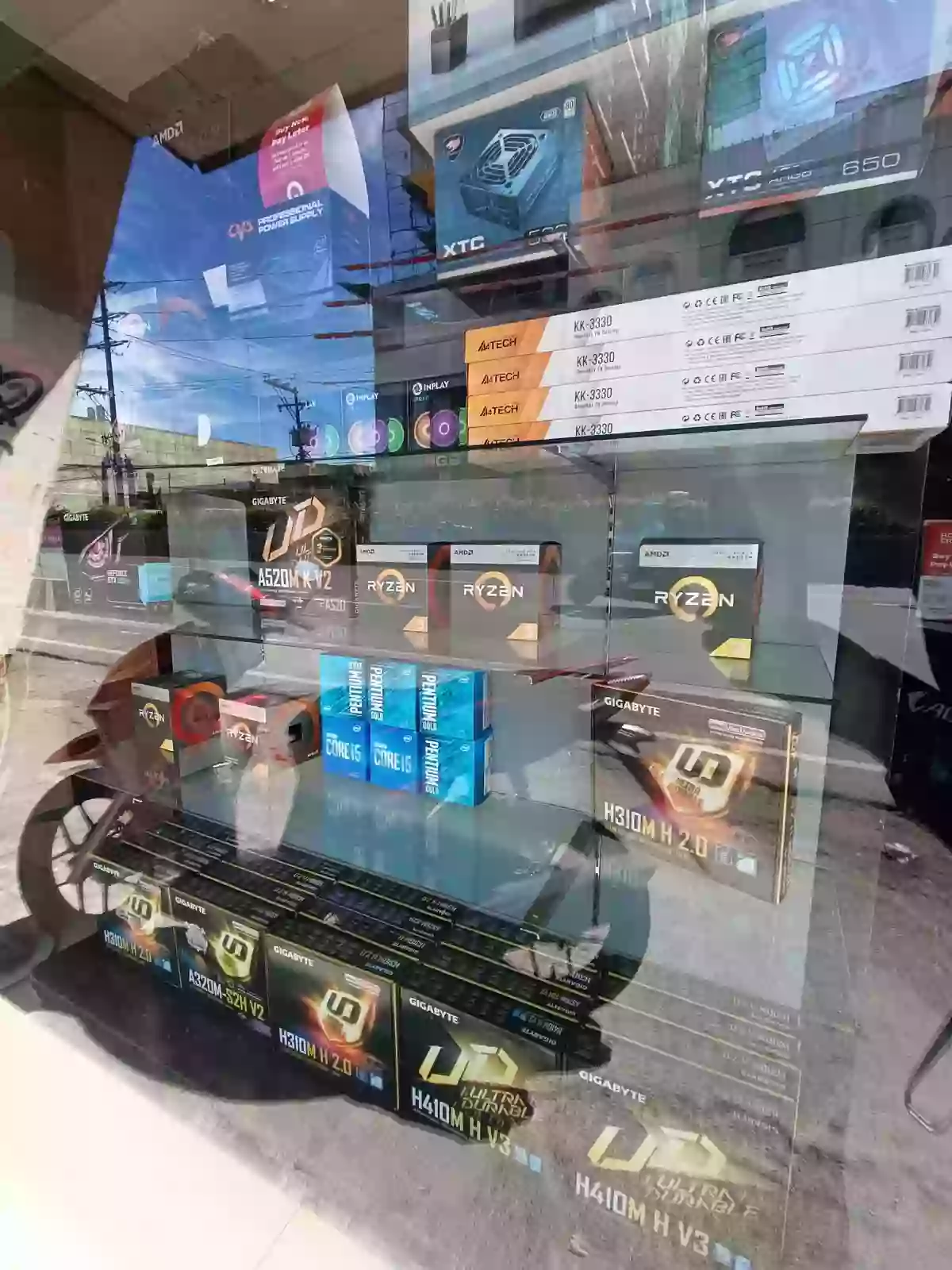 Open photo 17 of 17 — Computer Shop for Assume